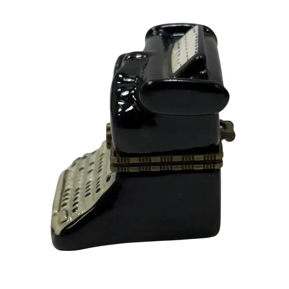 Limoges-Style Porcelain Hinged Trinket Box. - Picture 2 of 6